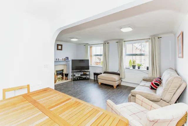 Sissinghurst Drive, Kettering, NN14, photo 2