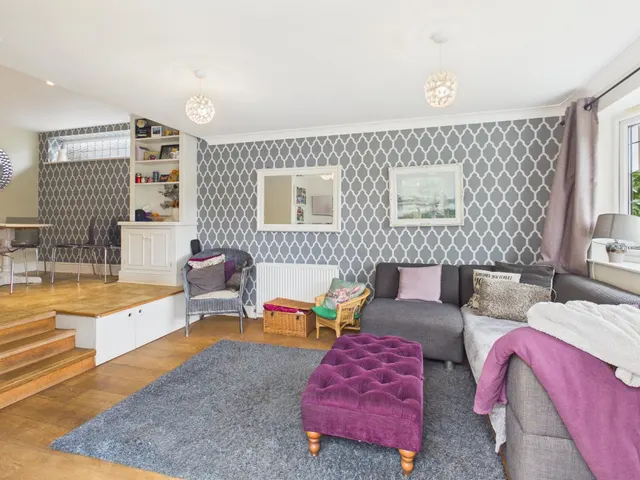 Gurnells Road, Seer Green, HP9, photo 2