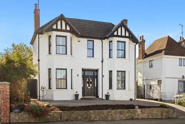 London Road, Cheltenham, GL52, photo 1