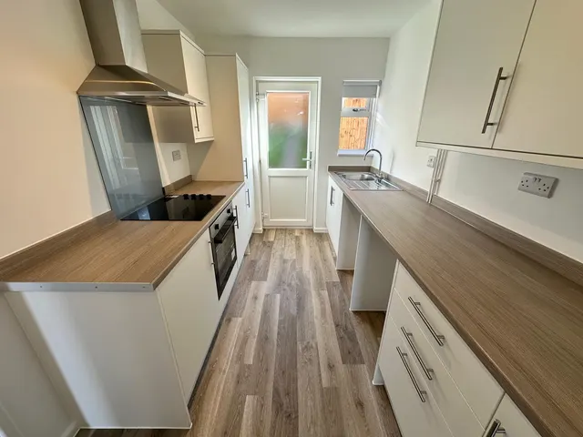 Choulston Close, Netheravon, SP4, photo 2