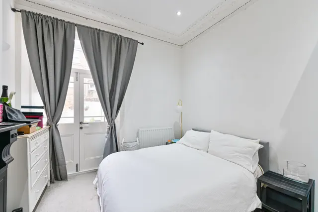 Photo 2 — 45a Mayflower Road, London