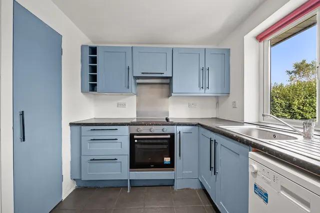 Felcott Close, Hersham, KT12, photo 1