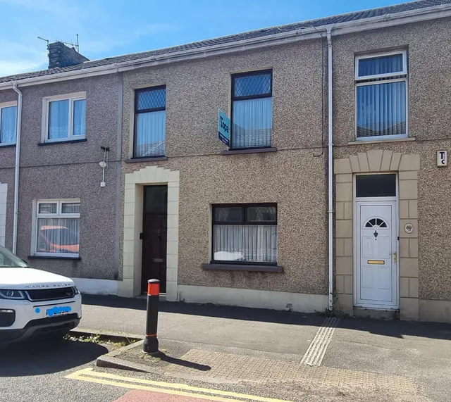 New Dock Road, Llanelli, SA15, photo 1