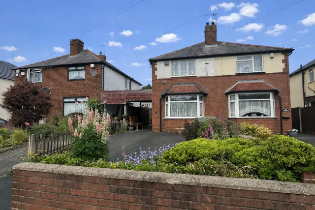 Park Lane, Halesowen, photo 1