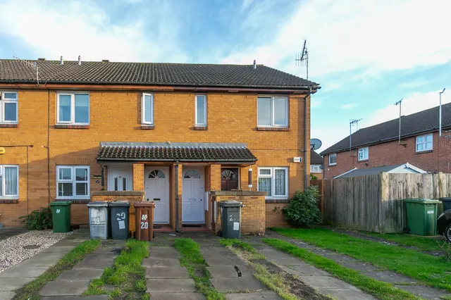21 Mortimer Close, Bushey, photo 1