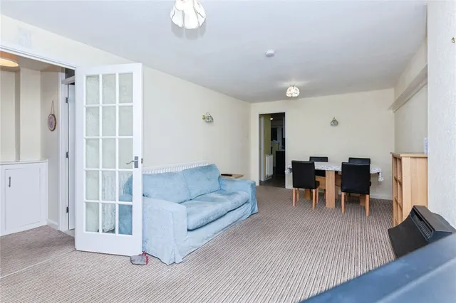 Ogwen Close, Thurnby, LE5, photo 2