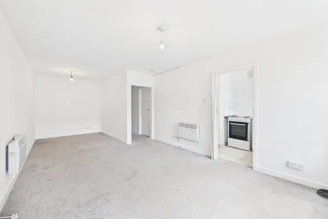 226 South Norwood Hill, London, SE25 6AT, photo 1