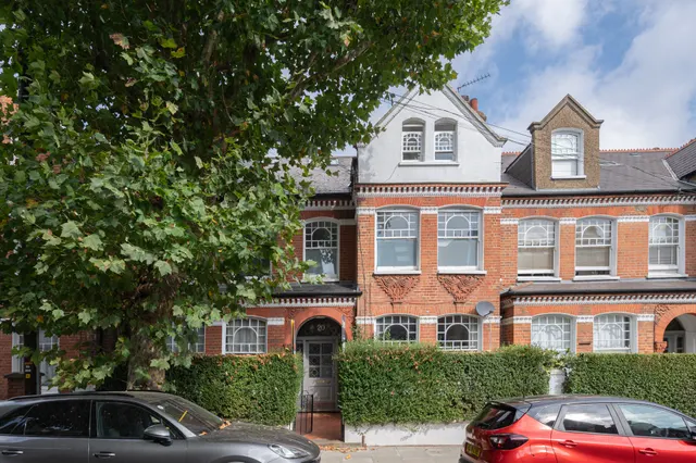 20c Crockerton Road, London, photo 1