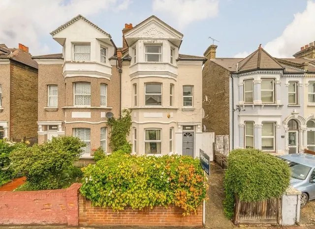 Longley Road, Tooting, SW17, photo 1