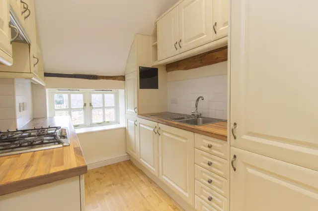 45F High Street, Odiham, Hampshire, RG29 1LF, photo 1