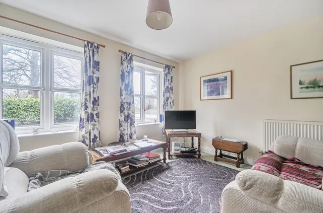 Reris Grange Close, Milford, GU8, photo 2