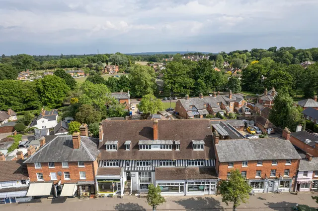 Buckfield House Oakley Place, Hartley Wintney, Hook, RG27 8FT, photo 1
