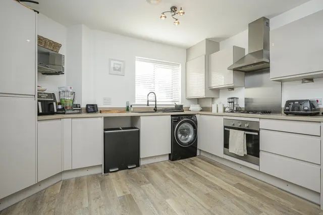 Arthur Maybury Close, Ashford, TN23, photo 3