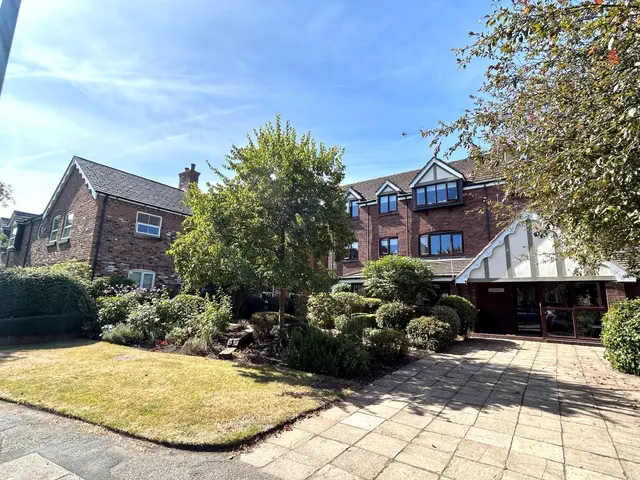 King Edward Road, Knutsford, photo 1