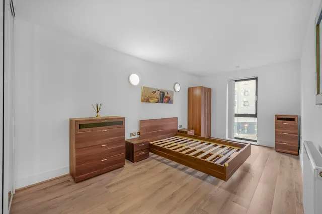 Jude Street, London, E16, photo 3