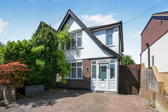 Fieldsend Road, Cheam, Sutton, SM3 8PA, photo 1