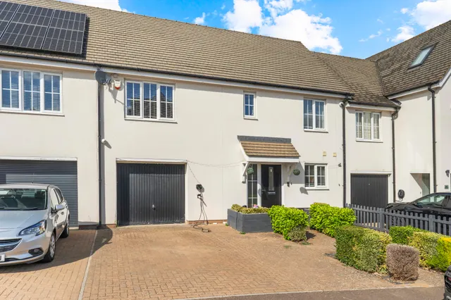 Ten Acres Crescent, Stevenage, SG2, photo 1