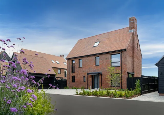 Medland Close, Alfold, GU6, photo 1