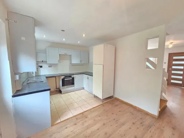 Favell Drive, Furzton, MK4, photo 2
