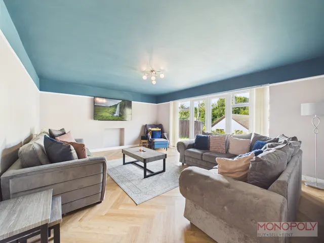 The Grange Pendwll Road, Moss, LL11, photo 3