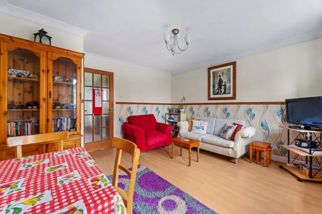 Photo 3 — Chartwell Gardens Cheam, Sutton SM3 9TQ