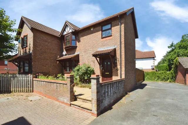 Barton Grange, Exeter, EX1, photo 1