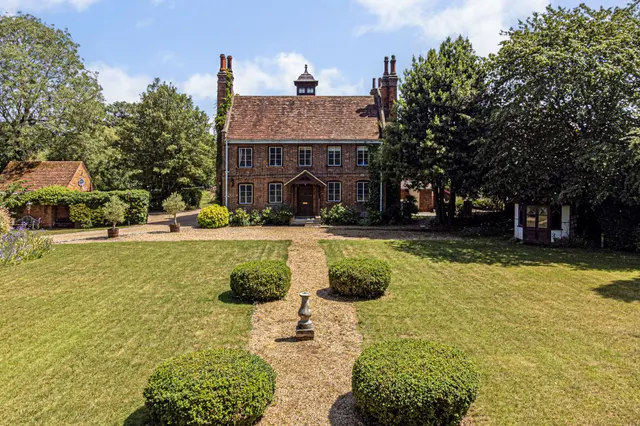 Brickendon Lane, Hertford, SG13, photo 1