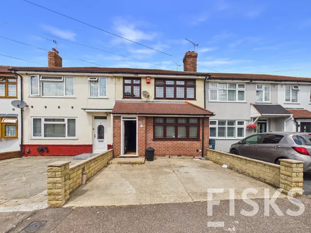 Woodcote Avenue, Hornchurch, RM12, photo 1