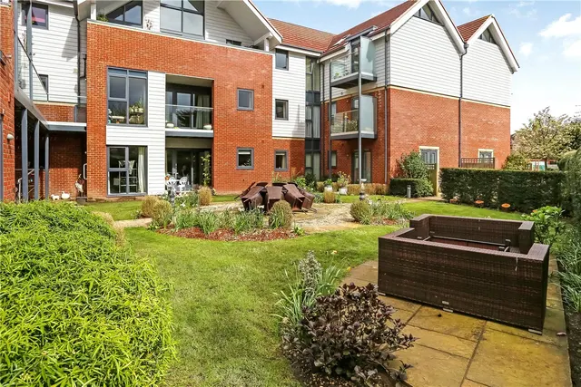 Photo 2 — Duttons Road, Romsey, Hampshire, SO51