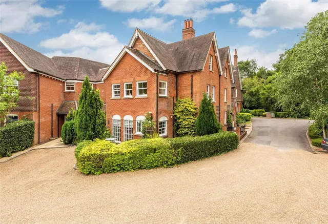 Westcott Street, Westcott, RH4, photo 1