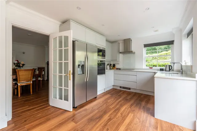 Westcott Street, Westcott, RH4, photo 3