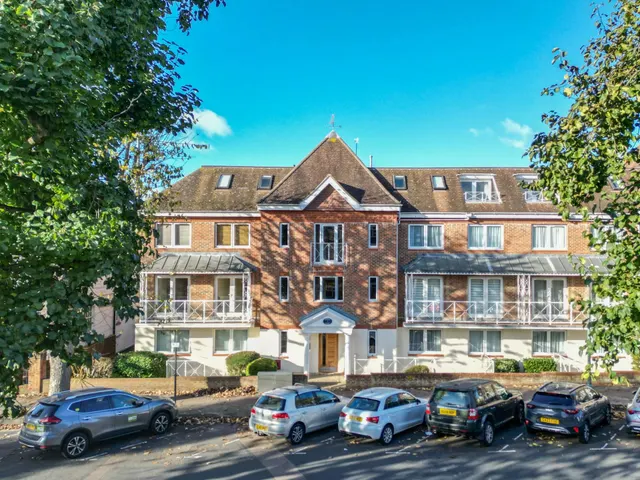 Palmeira Avenue, Hove, BN3, photo 1