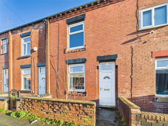 Fields New Road, Chadderton, Oldham, Lancs, OL9 8NH, photo 1