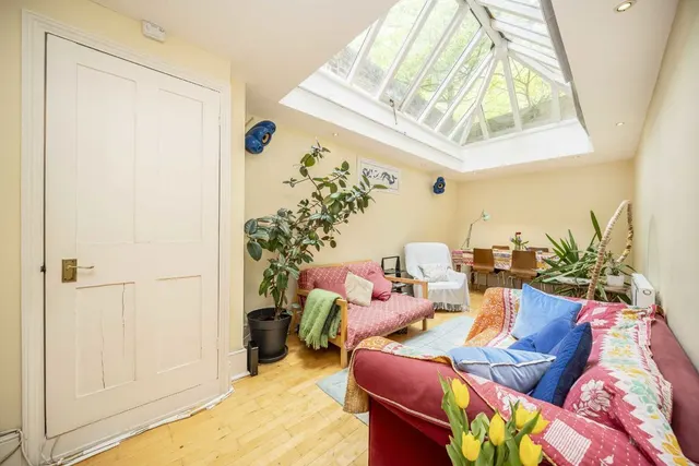 Clerkenwell Close, EC1R, photo 2