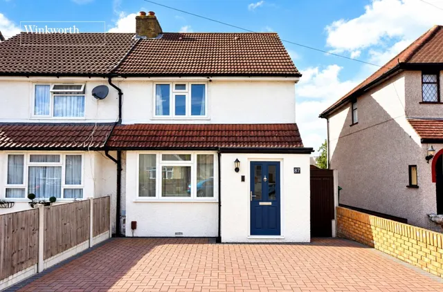 Brinkley Road, Worcester Park, KT4, photo 1