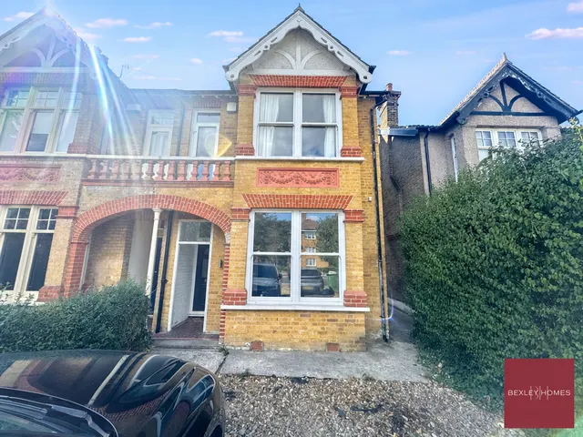 Woolwich Road, London, SE2, photo 1