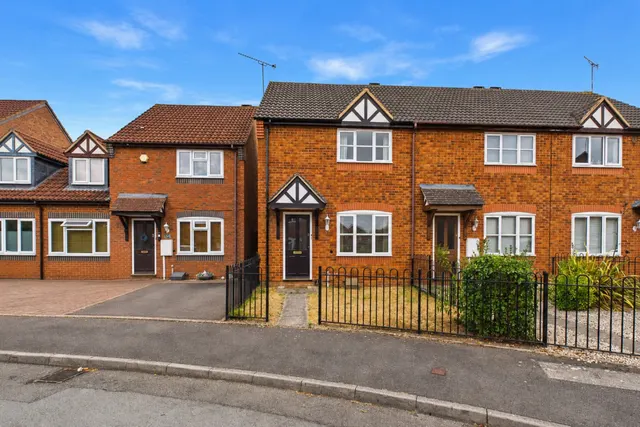 Montgomery Road, Whitnash, Leamington Spa, photo 1