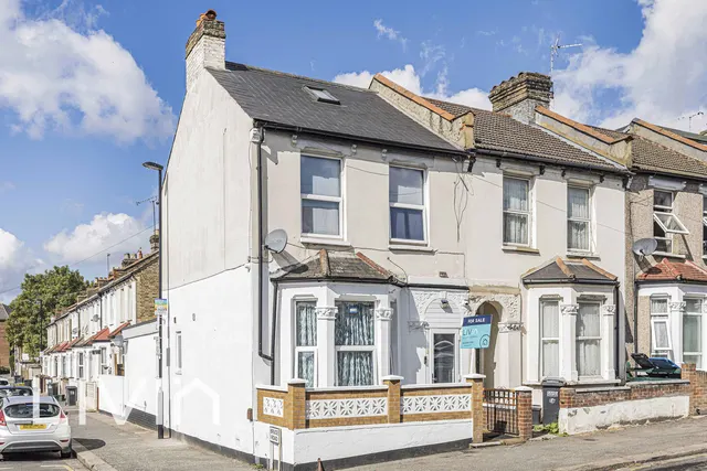 Thirsk Road, London, SE25, photo 1