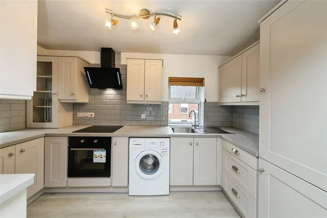 College Avenue, Tonbridge, TN9, photo 2