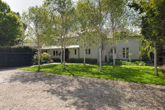 Ham Farm Road, Richmond, TW10, photo 1