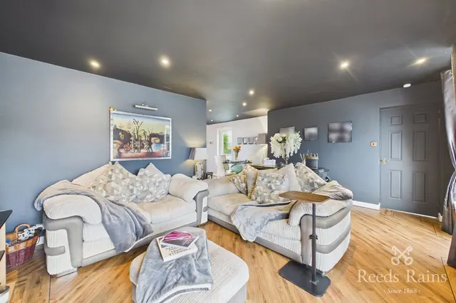 Shaun Drive, Rhyl, LL18, photo 2
