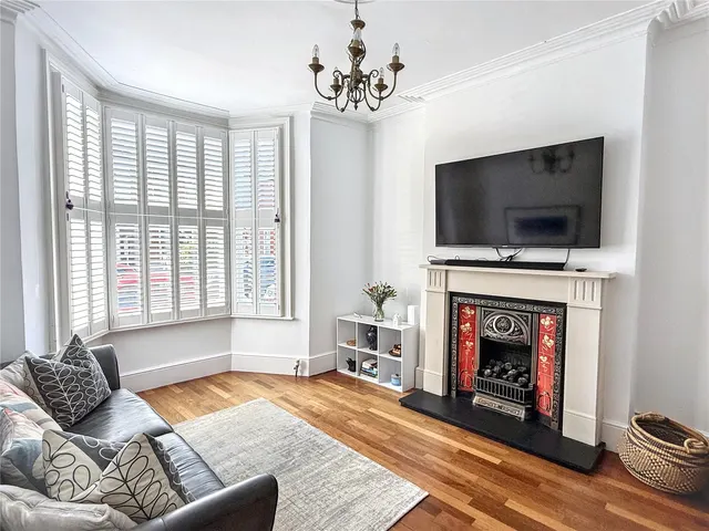 Photo 2 — Salisbury Road, Barnet, EN5 4JN
