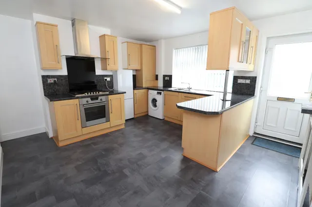Aston Street, Leeds, LS13, photo 2