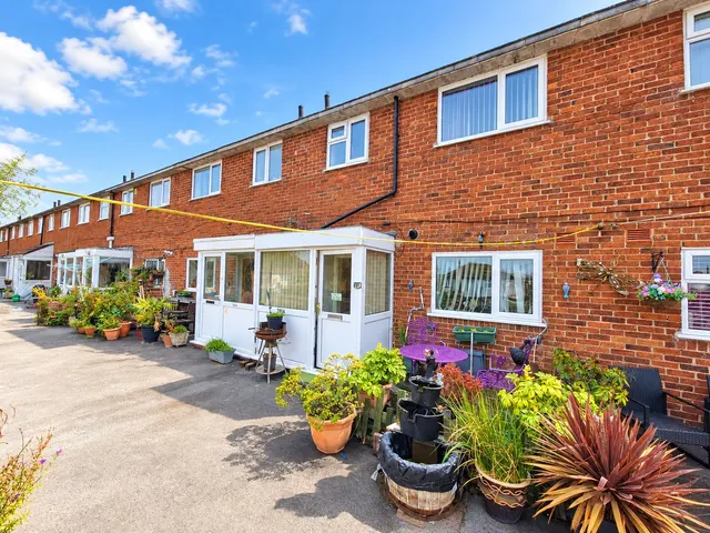 Pensby Road, Pensby, CH61, photo 1