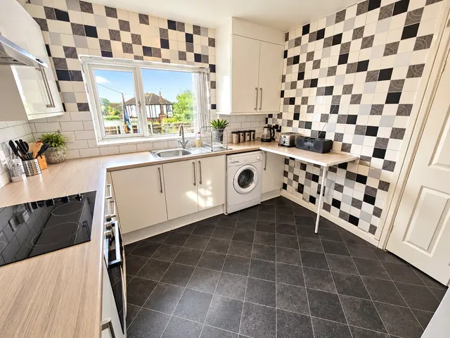 Pensby Road, Pensby, CH61, photo 3