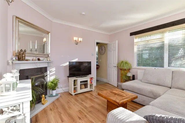 Baywood Gardens, Woodingdean, BN2, photo 3