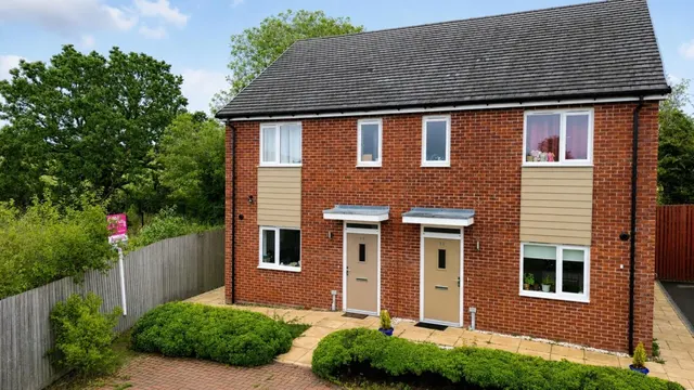 Furnace Lane, Castle Gresley, DE11, photo 1