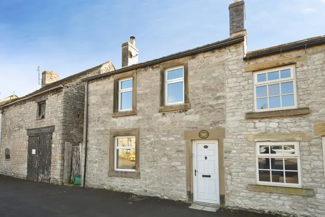 Queen Street, Tideswell, BUXTON, photo 1