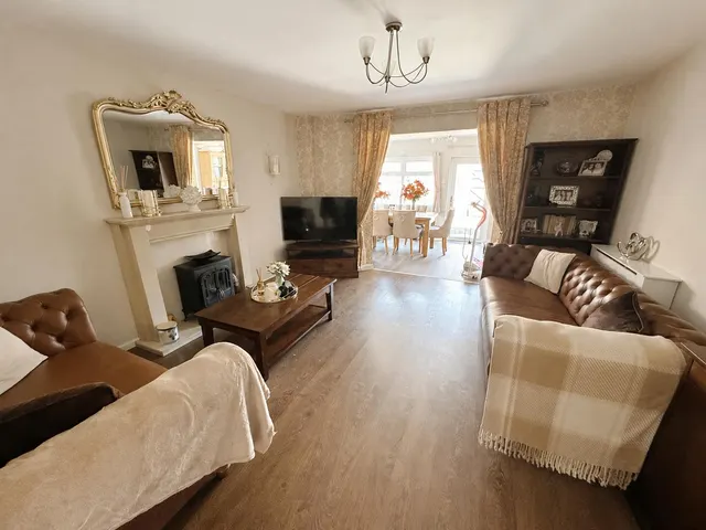 Mercury Drive, Wolverhampton, WV10, photo 1