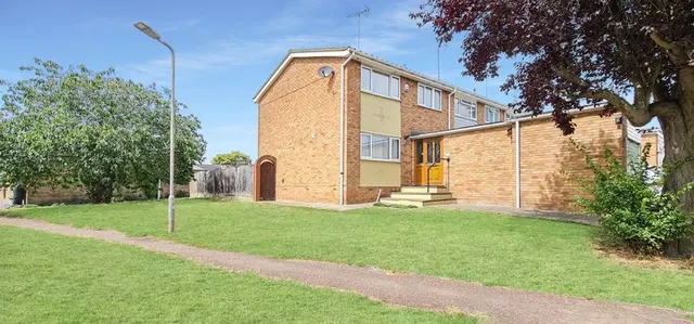 Whitehouse Meadows, Eastwood, Essex, SS9 5TY, photo 1